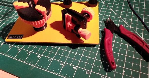 magnetic base nano vise chuck gabc 3D Models Hobby & Makers Tools 3d print model - Mito3D