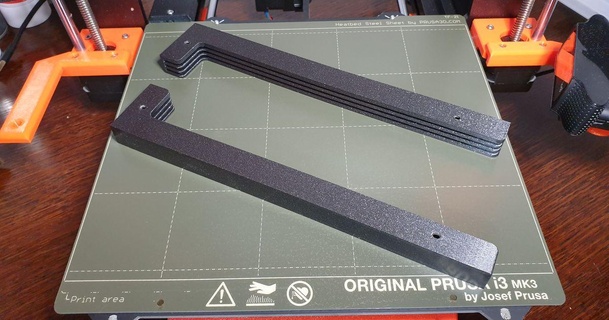 alça 3 prusa mk3s placas impressão zur montagem régio tisch etc suporte aço folhas estante tabela speedybp 3D modelos impressoras acessórios Halterung placa chapa porta chapas 3d print model - Mito3D