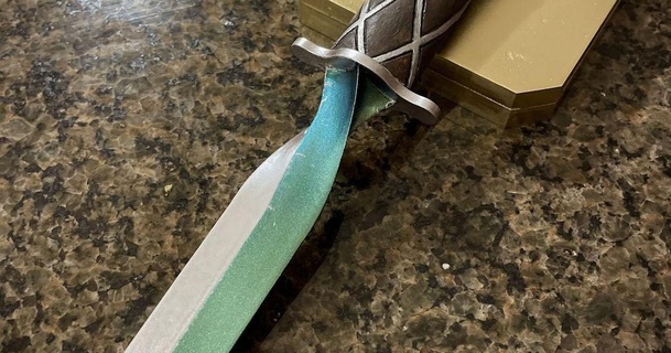 delicato coltello superdaftbros 3D Modelli costumi Accessori oggetti scena coltello ambra cannocchiale delicato aletiometro 3d print model - Mito3D