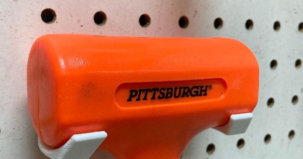 pegboard suporte Porto frete Pittsburgh 1lb morto golpe martelo cmh 3D modelos passatempo fabricantes Ferramentas thingiverse malho 3d print model - Mito3D