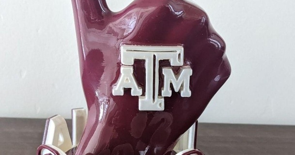 texas a&m aggie ring stand dnahas 3D Models Art & Design Other Designs thingiverse aggies gigem texasamuniversity 3d print model - Mito3D