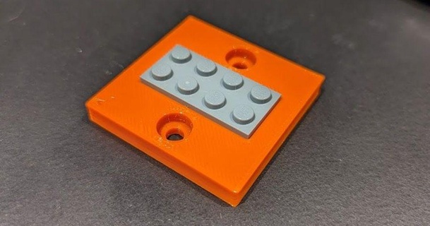 Lego 2x4 Backstein Mauer montieren brian Demaio 3D Modelle Haushalt Zuhause Haus Dekor Wandhalterung 3d print model - Mito3D