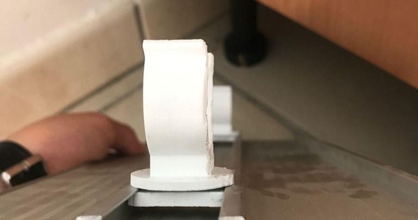 fixation pour pied de meuble de cuisine sur rack rail plainte atamalemaker  3D Models  Household  Kitchen thingiverse  3d print model - Mito3D
