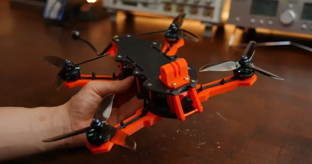 fpv drone vedette grand scott andreirusu99 3D modèles loisir fabricants RC robotique fpvdrone 3d print model - Mito3D