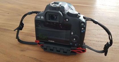 kanon kayış kelepçe 100d 550d + Nikon d5300 iğrenç indir Bedava stl model printablescom 3d modeller gadget'lar Fotoğraf video canon550d kamera tutacağı kanoneolar 3d print model - Mito3D