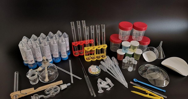 supporter 16 mm tester tubes st nder vierge Reagenzgl ser Alex 3D modèles apprentissage chimie biologie laboratoire tube 3d print model - Mito3D