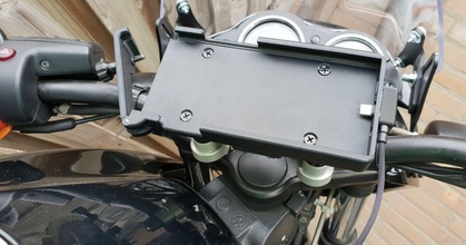 samsung gökada 9+ tıkırtı durum kılıf Uygun motor binmek iğrenç indir Bedava stl model printablescom 3d modeller hobi yapımcılar otomotiv motosiklet yatağı telefon yuvası standı 3d print model - Mito3D