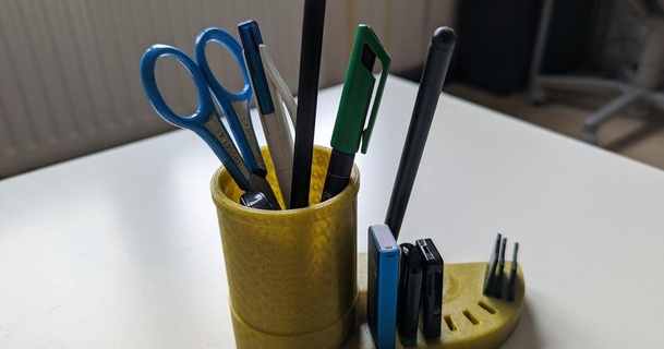 scrivania organizzatore Ronny 3D Modelli domestico ufficio matita penna 3d print model - Mito3D