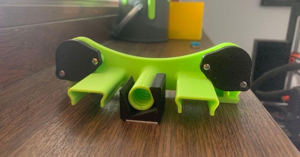 hook spool holder george 3D Models Printers Accessories spoolholder filamentspoolholder filamentspoolroller spoolroller 3d print model - Mito3D