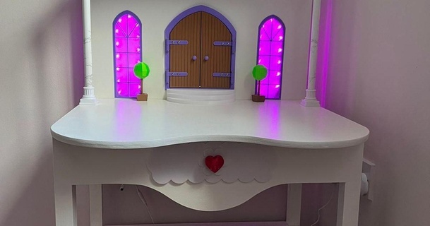 princess palace desk meganoodle 3D Models Household Home Decor table castle dressing 3d print model - Mito3D