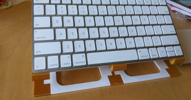 Mac teclado inferior tubo subida estante soporte ángulo dorffmeister 3D modelos casa oficina thingiverse 3d print model - Mito3D