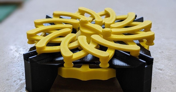 kinetic flower dberex  3D Models  Art & Design  Other Art & Designs flower kinetic  3d print model - Mito3D