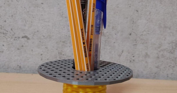 filamento carretel caneta copo leon 3D modelos casa escritório porta canetas beijo 3d print model - Mito3D