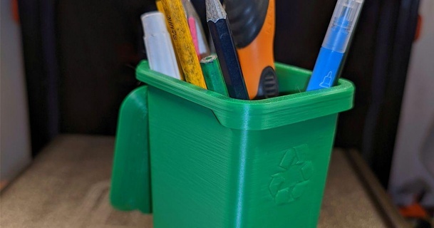 spazzatura bidone penna tazza gazzo 3D Modelli domestico ufficio portapenne secchio spazzature 3d print model - Mito3D