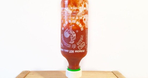 Sriracha inverter 3dbrooklyn 3D Modelli domestico cucina bottiglia caldo scolare thingiverse salsa 3d print model - Mito3D
