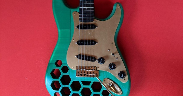 Stratocaster Stil Hexagon Gitarre Körper Toaster 117 3D Modelle Hobby Macher Musik Bienenwabe Instrument 3d print model - Mito3D