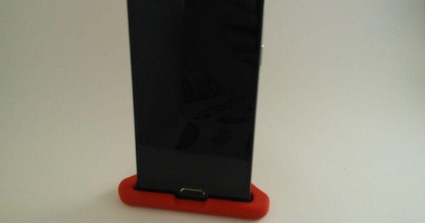 semplice Telefono titolare supporto stubbsie 3D Modelli gadget phonestand per smartphone thingiverse telefono 3d print model - Mito3D