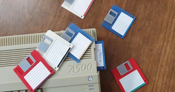 amiga 500 mini a500 mini minyatür tam boyut disket disk tantal 3D modeller gadget'lar video oyunlar retro oyun Atari amiga Commodore öykünme 3d print model - Mito3D