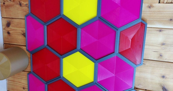 panneau mural modulaire hexagone carrelage prises filamentcom 3D modèles art conception Wall mounted montage 3d print model - Mito3D