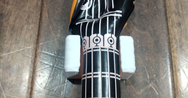 appendiabiti giocattolo chitarra reeder 3D Modelli domestico Casa attrezzature 3d print model - Mito3D