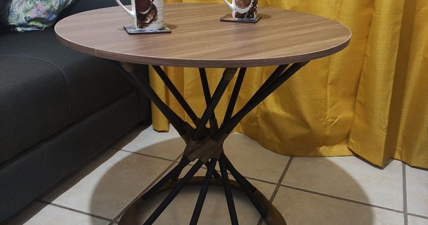 Mesa röhrenförmig kreisförmig oscarsocar 3D Modelle Haushalt Leben Zimmer Tabelle Cafe 3d print model - Mito3D