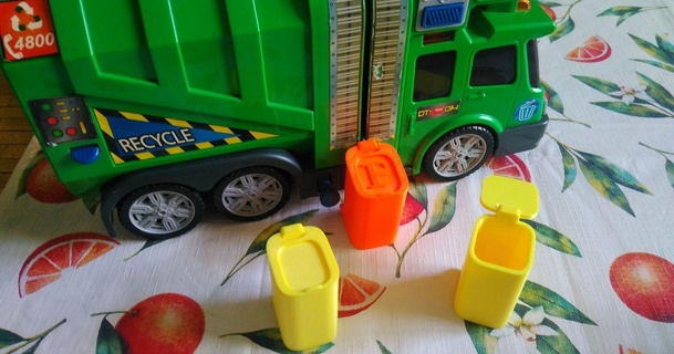 poubelle versare camion Dickie giocattoli pakau51 3D Modelli giocattoli Giochi giocattoli Giochi 3d print model - Mito3D