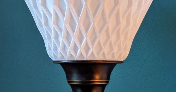 florero espiral pantalla lámpara hermana 3D modelos casa equipo thingiverse decoración hogar 3d print model - Mito3D