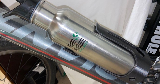 bicyclette l'eau bouteille cage titulaire soutien volant imprimante 3D modèles sports Extérieur porte kleenkanteen 3d print model - Mito3D