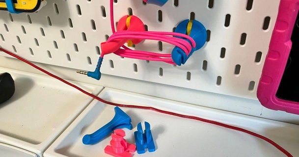 sk dis corde emballage postes mécanique 3D modèles loisir fabricants organisateurs Ikea casque musique câble panneau perforé 3d print model - Mito3D