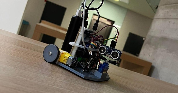 robot arduino line follower kubajz99 3D Models Hobby & Makers RC Robotics arduinonano servo teslamotors linefollower 3d print model - Mito3D