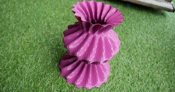 fuzzy wavy vase one de3dprintman 3D Models Household Home Decor decoration lowpoly design deco 3d print model - Mito3D