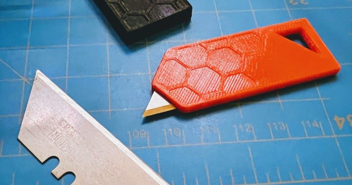 mini pocket utility knife 225m filament donaldsayers 3D Models Hobby & Makers Tools miniature minimalist 3D print model - Mito3D