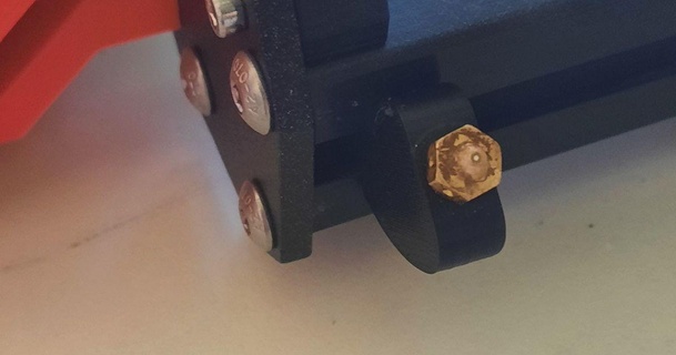 tiny nozzle holder docmech 3D Models Printers Accessories nozzleholder duesenhalter 3d print model - Mito3D