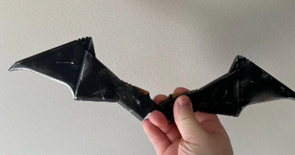batman 2022 batarang cofre trozo andrews impresión tienda 3D modelos disfraces accesorios apuntalar cuchillo emblema 3d print model - Mito3D