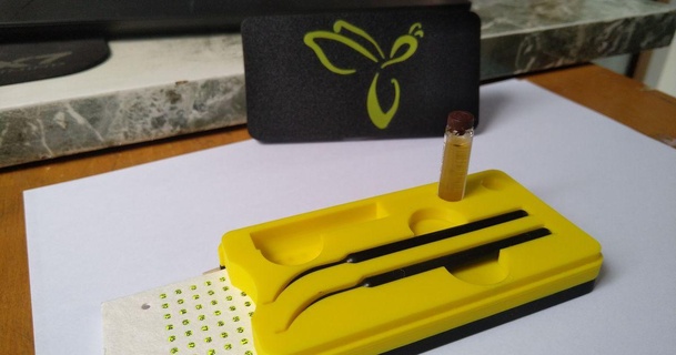 scatola ape Regina fabbricazione utensili Milano ek 3D Modelli passatempo creatori idee organizzatore apicoltura api 3d print model - Mito3D