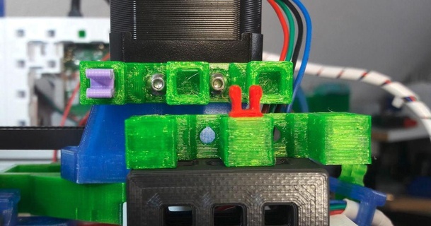 makergrid vissable agrafe titulaires bizarre constructeur 3D modèles loisir fabricants mécanique pièces clips 3d print model - Mito3D