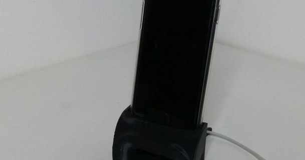 iphone 7 amarrage gare amplificateur layerlux3d 3D modèles gadgets portable dispositifs supporter téléphone quai 3d print model - Mito3D