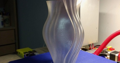 simply distorted vase 6 thomllama download free stl model printablescom 3d models household decor simplydistorted spiral spiralvaseprinting 3d print model - Mito3D