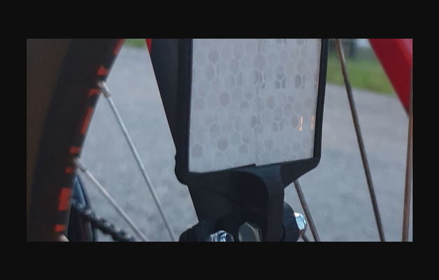 vélo reflector oeil chat cube vélos by carlo télécharger libre stl modèle imprimables com 3d modèles sports extérieur sport route bicyclette montagne 3d print model - Mito3D