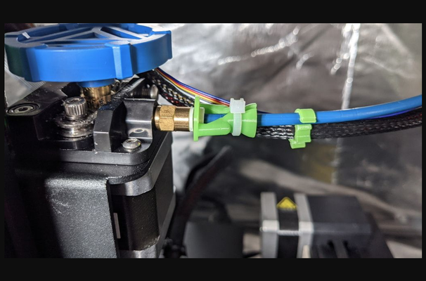 fest sichern extruder bowden tube clip by noelito download frei stl modell druckbares 3d modelle drucker zubehör 3dprinter ender3 3d print model - Mito3D
