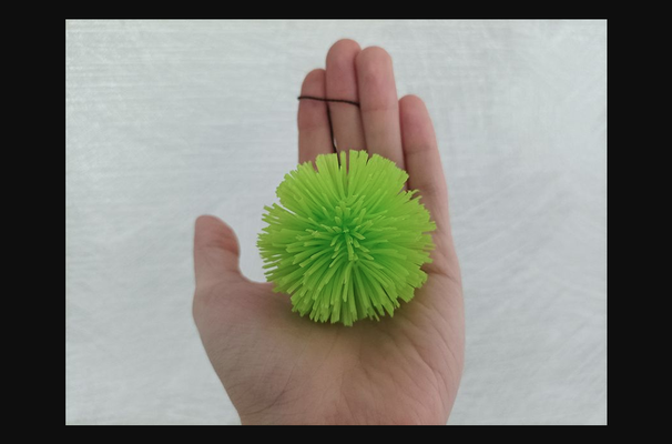 duveteux balle by thésibius télécharger libre stl modèle imprimables com 3d modèles jouets jeux jouet décoration sphère babiole noël 3d print model - Mito3D