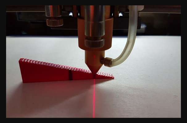 taglio laser messa fuoco testa distanza cuneo 1 19mm 0 5mm passo by simplyuli scarica gratuito stl modello printables com 3d modelli stampanti accessori k40 measurementtool k40laser 3d print model - Mito3D