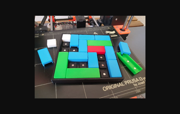 prisa hora by inserte nombre descargar gratis stl modelo imprimibles com 3d modelos juguetes juegos rompecabezas brain teasers agitarse magnético juego mesa mermelada 3d print model - Mito3D