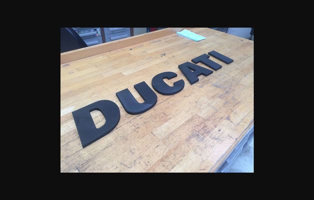 ducati logo duvar by shr3d eu indir bedava stl model basılabilirler com 3d modeller sanat tasarım 2d tabaklar logolar motosiklet 3d print model - Mito3D