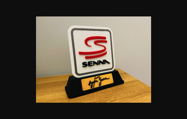 senna in memoria of f1 leyenda by btr3d descargar gratis stl modelo imprimibles com 3d modelos deportes aire libre decoración 3d print model - Mito3D