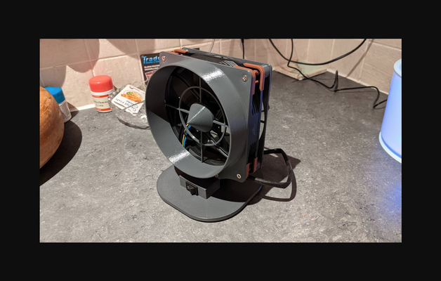 140mm pc bureau ventilateur by lepuissanthaddock télécharger libre stl modèle imprimables com 3d modèles ménage maison équipement 3d print model - Mito3D