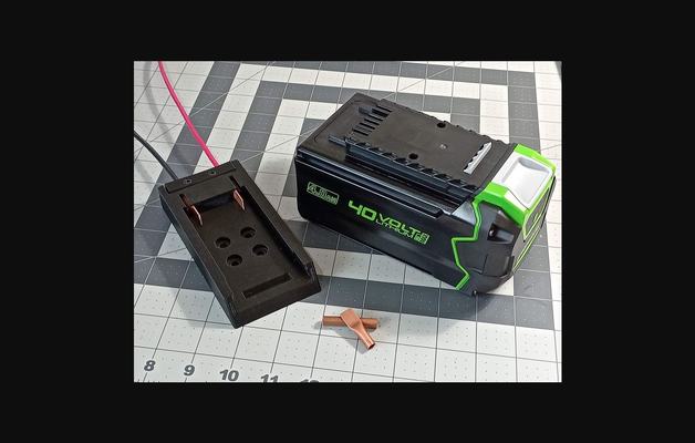 greenworks 40v batería adaptador by física tipo descargar gratis stl modelo imprimibles com 3d modelos pasatiempo hacedores electrónica cortar tajos rc caso funda bricolaje diy 3d print model - Mito3D