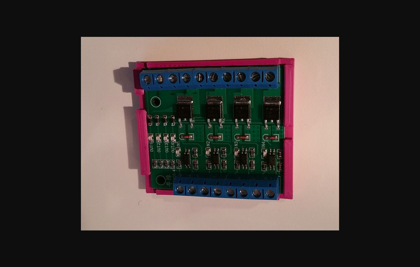 montare base 4 channel mosfet tavola by andy scarica gratuito stl modello printables com 3d modelli passatempo creatori elettronica piastra montaggio freecad creato 3D print model - Mito3D