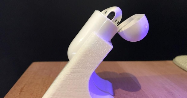 airpods cobrando doca Jon baixar livre stl modelo printablescom 3d modelos aparelhos audio airpod carregador ar airpodsstand maçã 3d print model - Mito3D