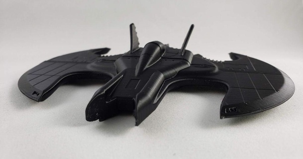 Batman batwing dsk001 Scarica gratuito stl modello printablescom 3d Modelli costumi Accessori oggetti scena mini puntello invisibile veicolo 3d print model - Mito3D